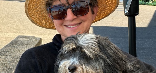 ff febbef4be247a328370e4948ca96d9f4 ff mom hat dog 1mb