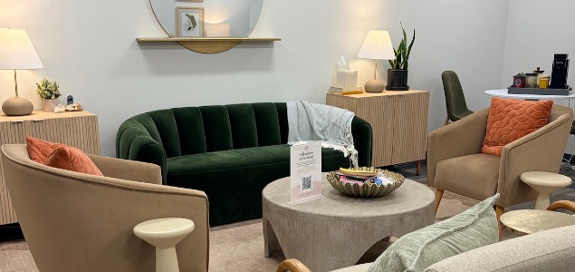 ff 834aa3fee921f349281cd34b7f53ae9d ff Waiting Room Small Pic